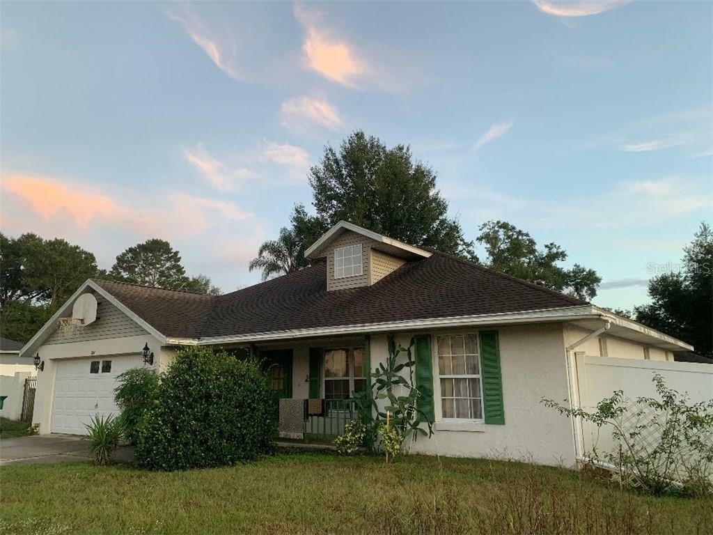 Property Photo:  804 Ridge Avenue  FL 34785 