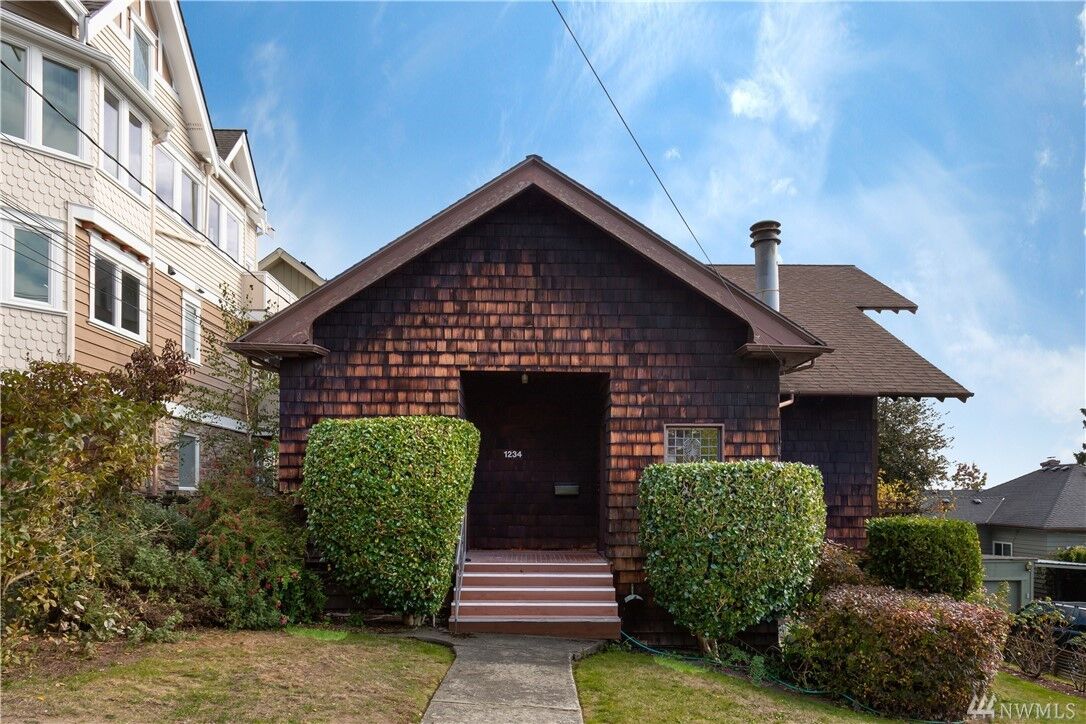 Property Photo: 1234 3rd Avenue N WA 98109