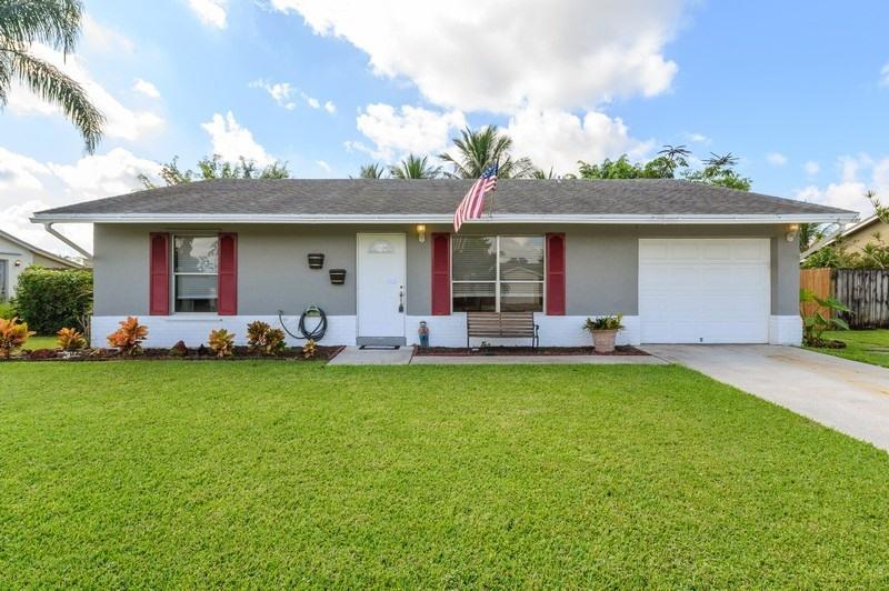Property Photo: 4608 Vespasian Court FL 33463