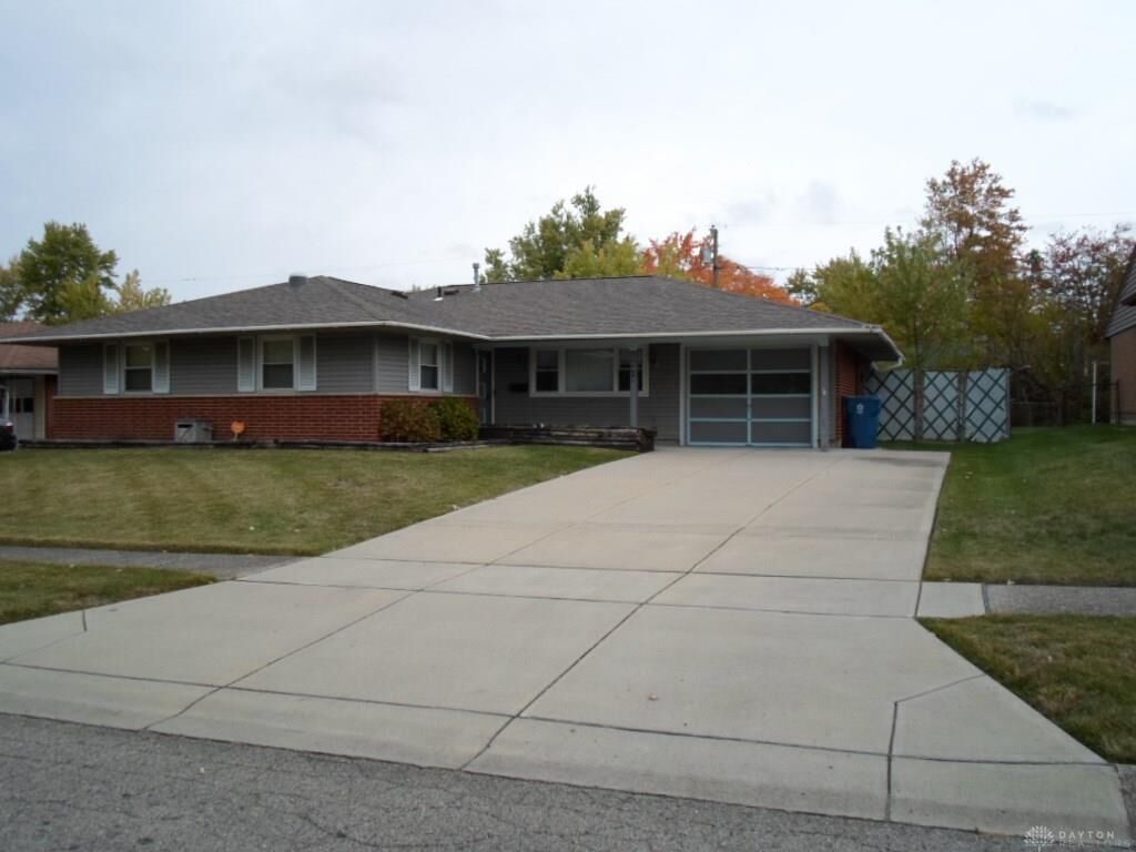 Property Photo: 6419 Alp Court OH 45424