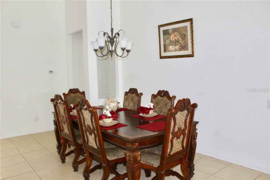 Property Photo:  2686 Manesty Ln  FL 34747 