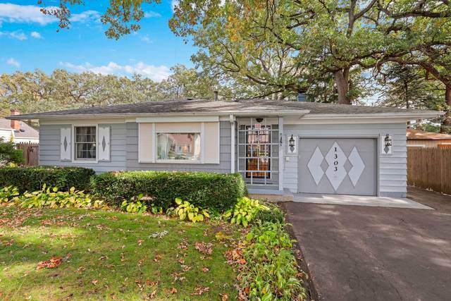 Property Photo: 1303 Hamilton Avenue IL 60126