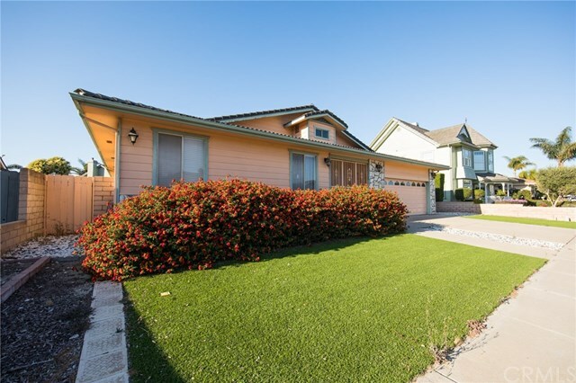 Property Photo:  329 Saint Andrews Way  CA 93455 