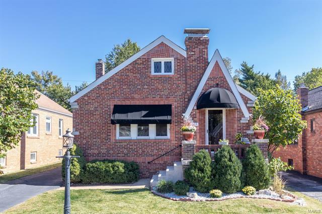 Property Photo: 9028 Rosemary Avenue 63123