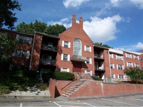 Property Photo: 4-12 Louisburg Sq. 12 NH 03060