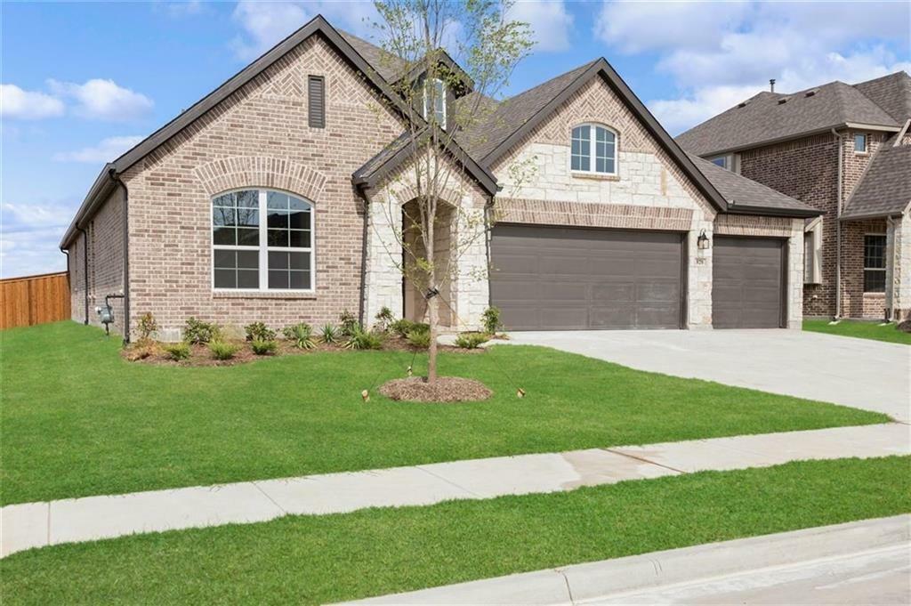 Property Photo: 820 Grove Vale TX 75078