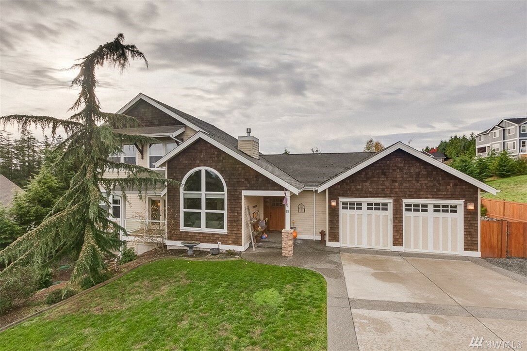 Property Photo: 18 Zermatt Ct WA 98282