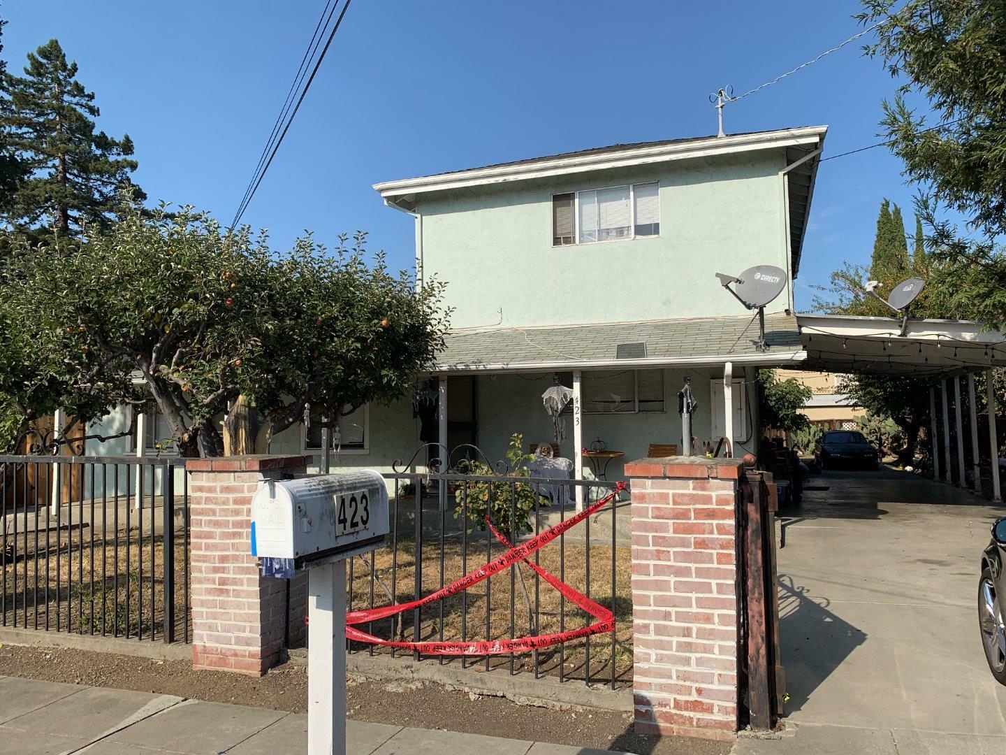 Property Photo:  423 4th Avenue  CA 94063 