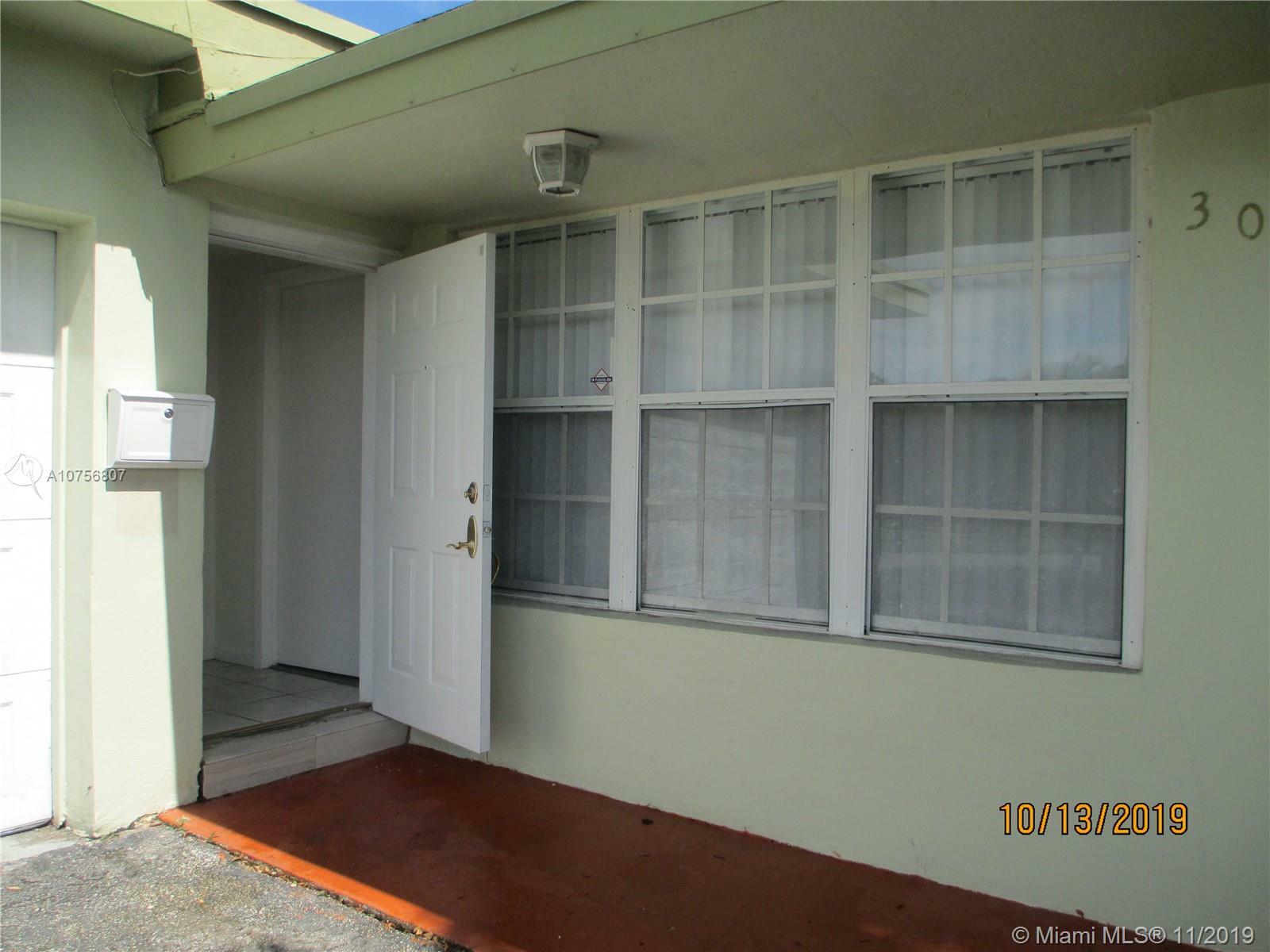 Property Photo:  3013 Tara Rd  FL 33025 