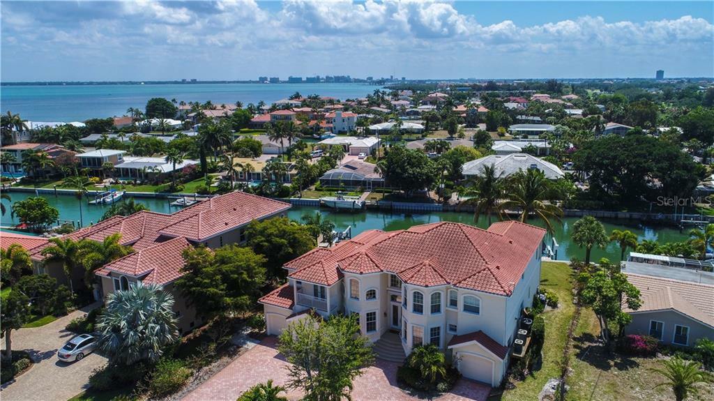 Property Photo: 524 Outrigger Lane FL 34228