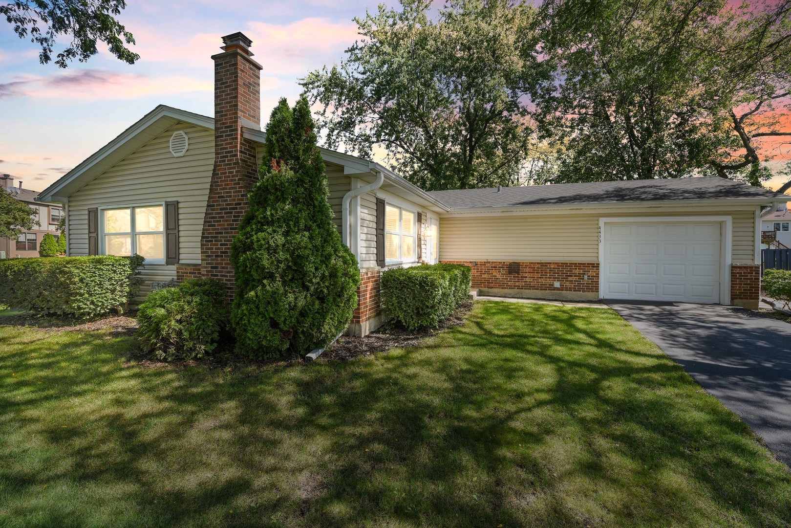 Property Photo:  4433 Westbridge Court  IL 60192 