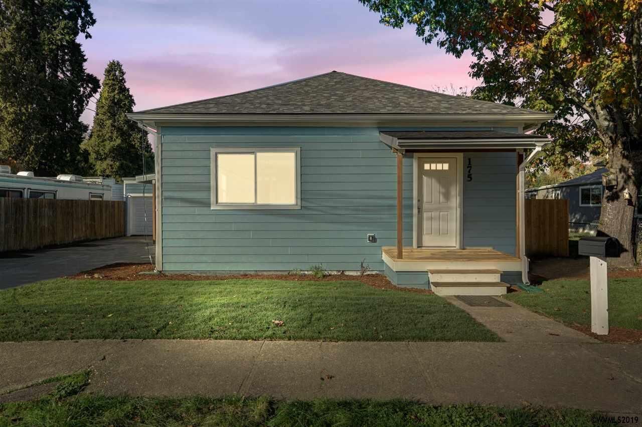 Property Photo:  175 E Carolina St  OR 97355-4202 