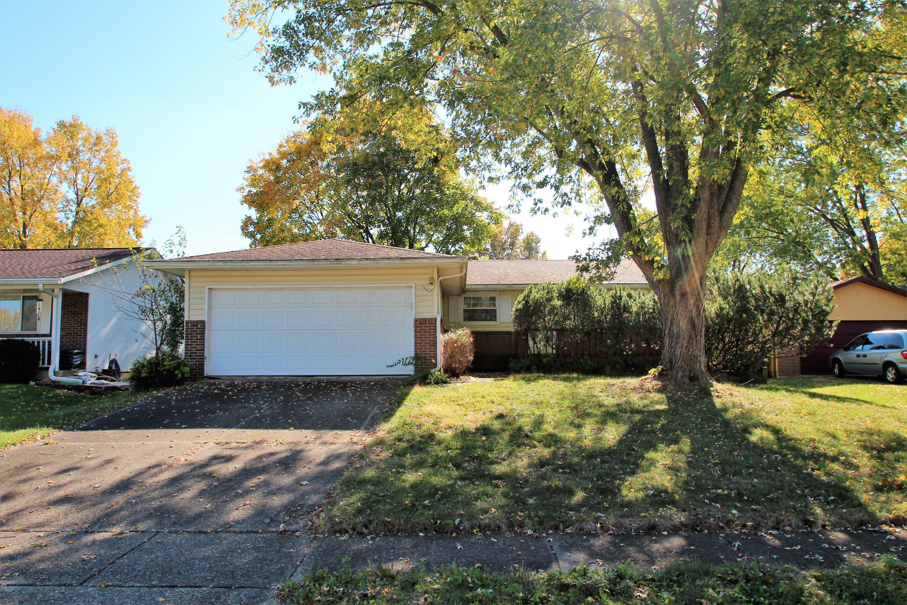 Property Photo: 2015 Cannington Court OH 43229
