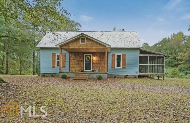 Property Photo:  1196 N Highway 113  GA 30117 