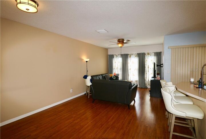 Property Photo:  1019 Tullamore Drive  FL 33543 