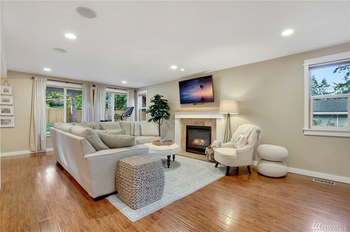 Property Photo: 15905 187th Avenue NE WA 98072