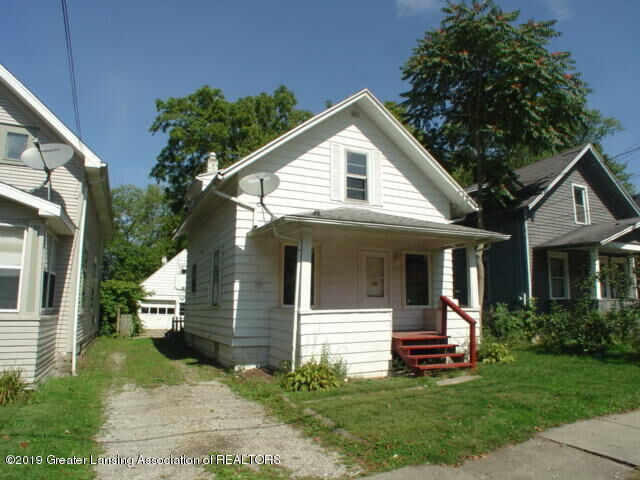 Property Photo:  123 Denver Avenue  MI 48910 