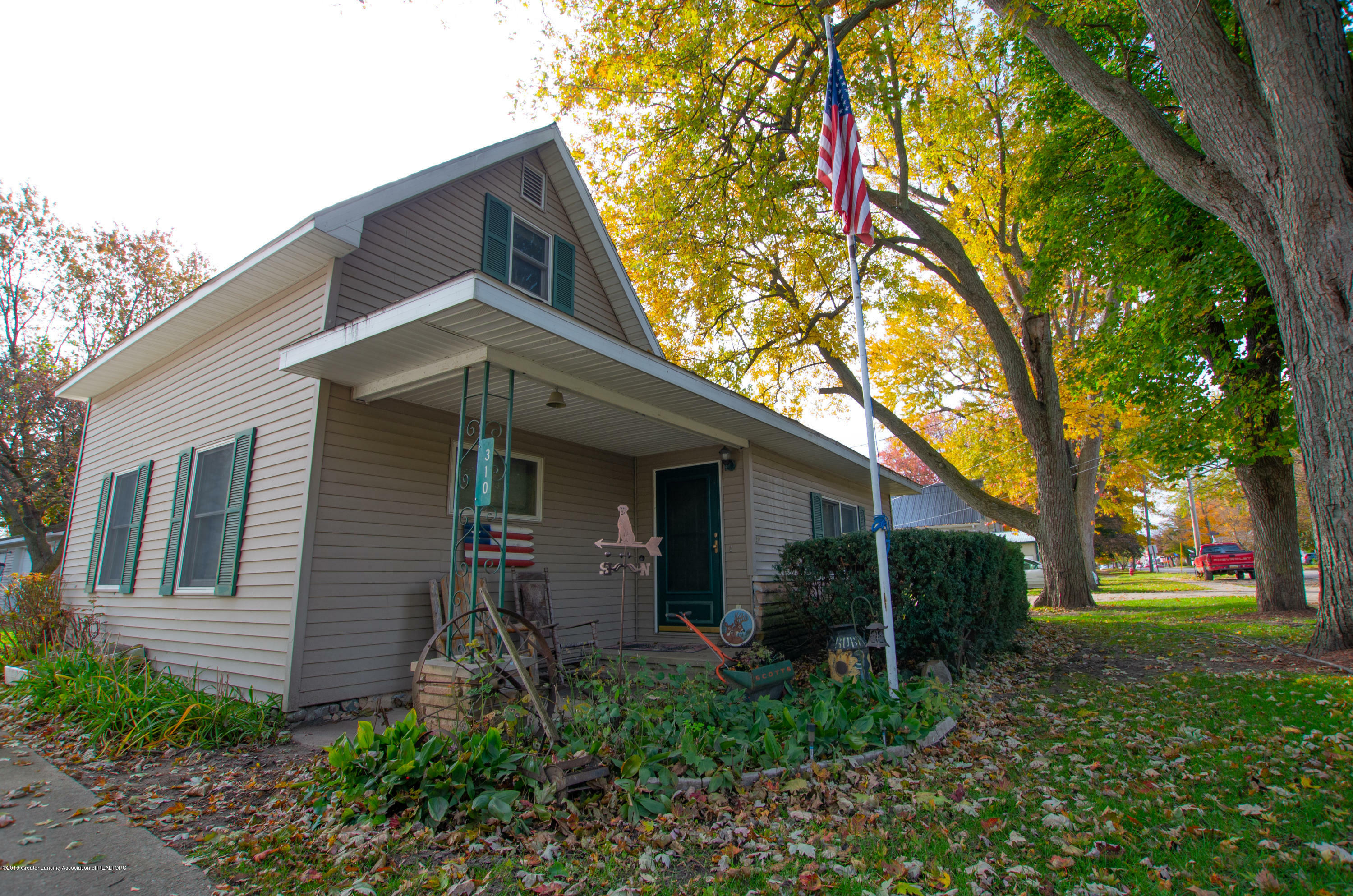 Property Photo:  310 E Main Street  MI 48831 