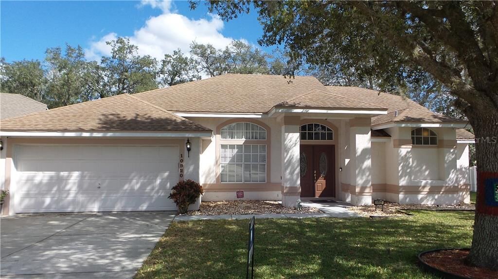 Property Photo:  10920 Dearden Circle  FL 32817 