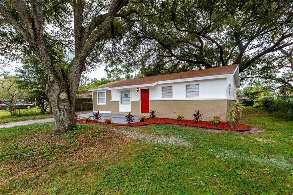 Property Photo:  7903 Bahia Avenue  FL 33619 