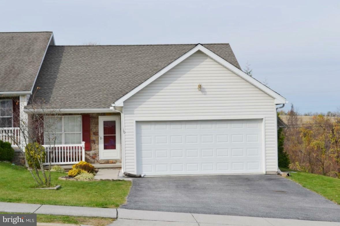 Property Photo:  10 Lexington Drive  PA 17331 