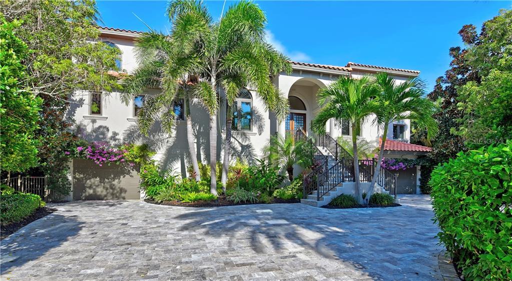 Property Photo: 1364 Harbor Drive FL 34239