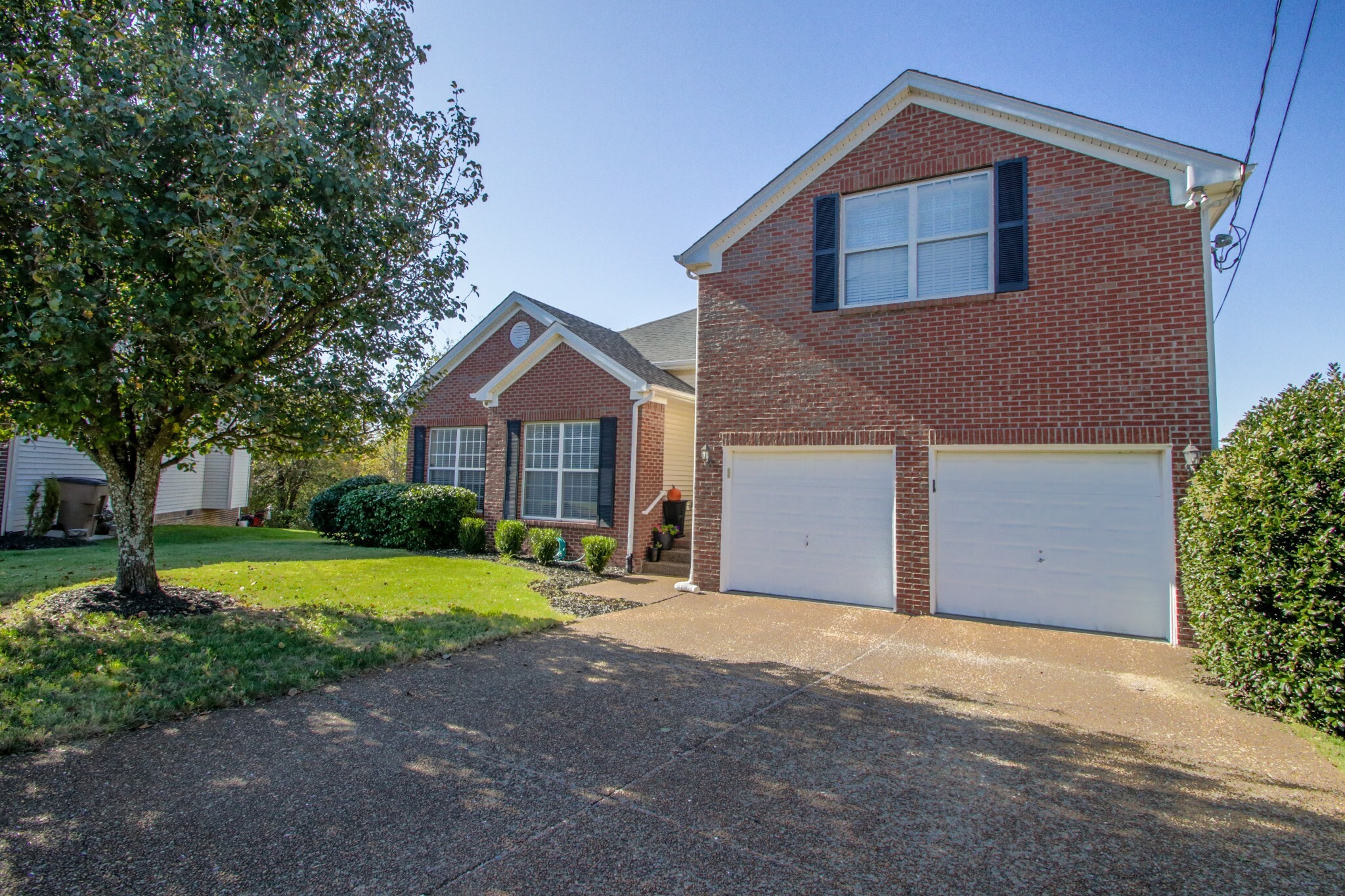Property Photo: 829 Tintern Abbott Ct TN 37211