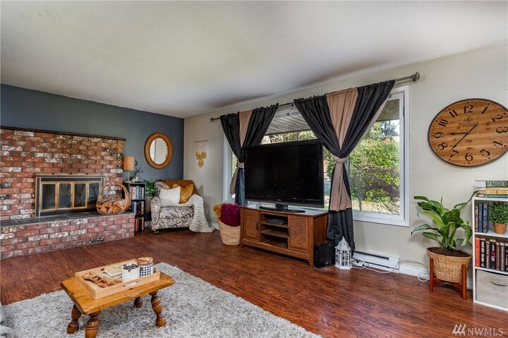 Property Photo:  569 SW Thornberry Drive SW  WA 98277 