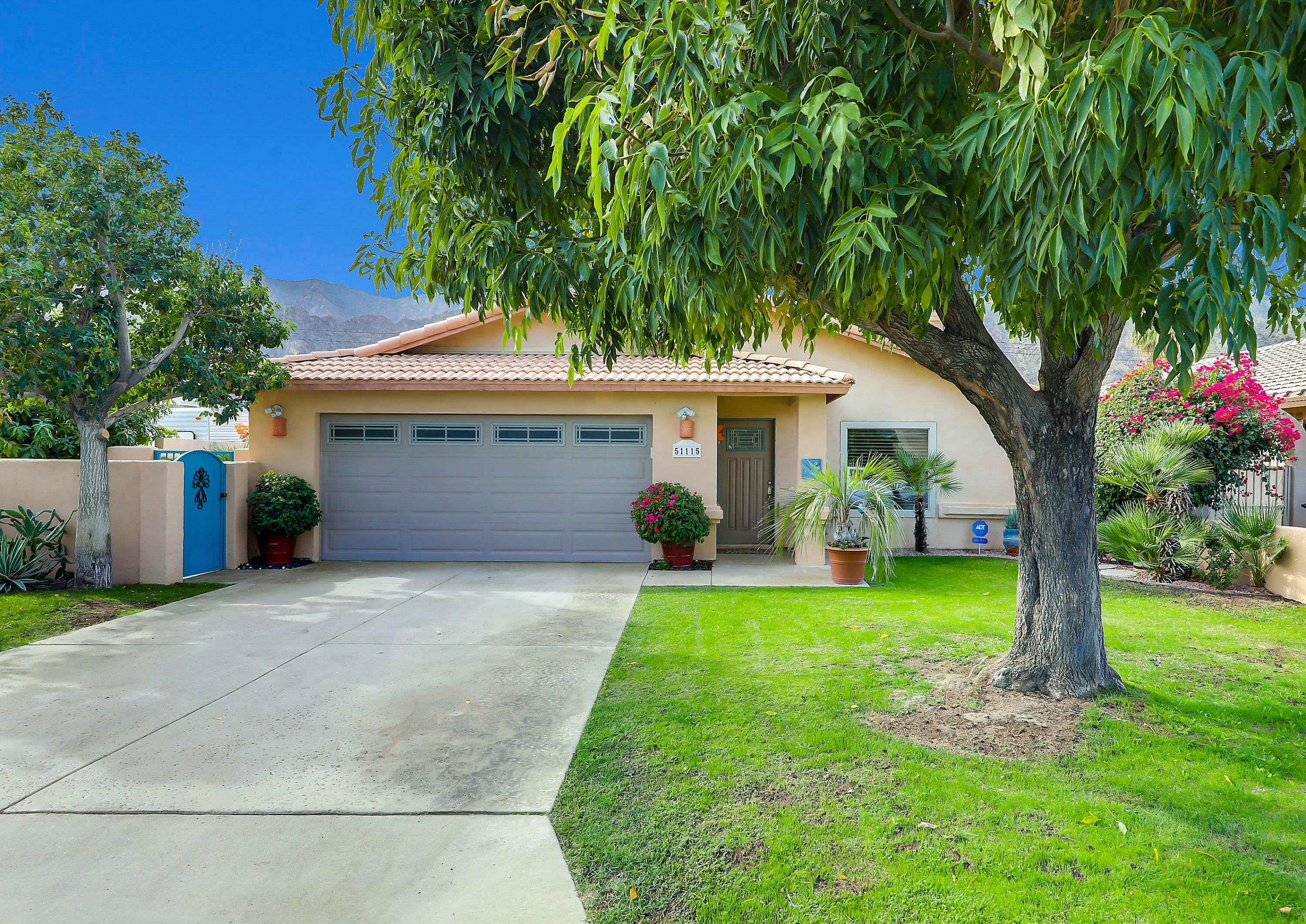 Property Photo:  51115 Avenida Velasco  CA 92253 