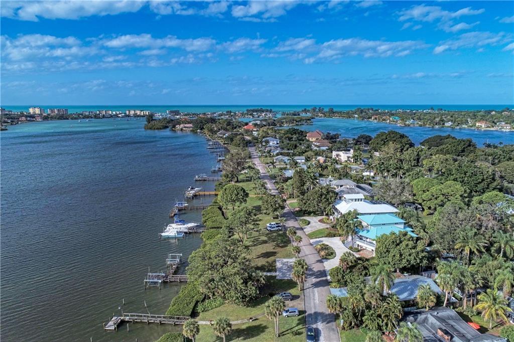 Property Photo: 200 Sunrise Drive FL 34275