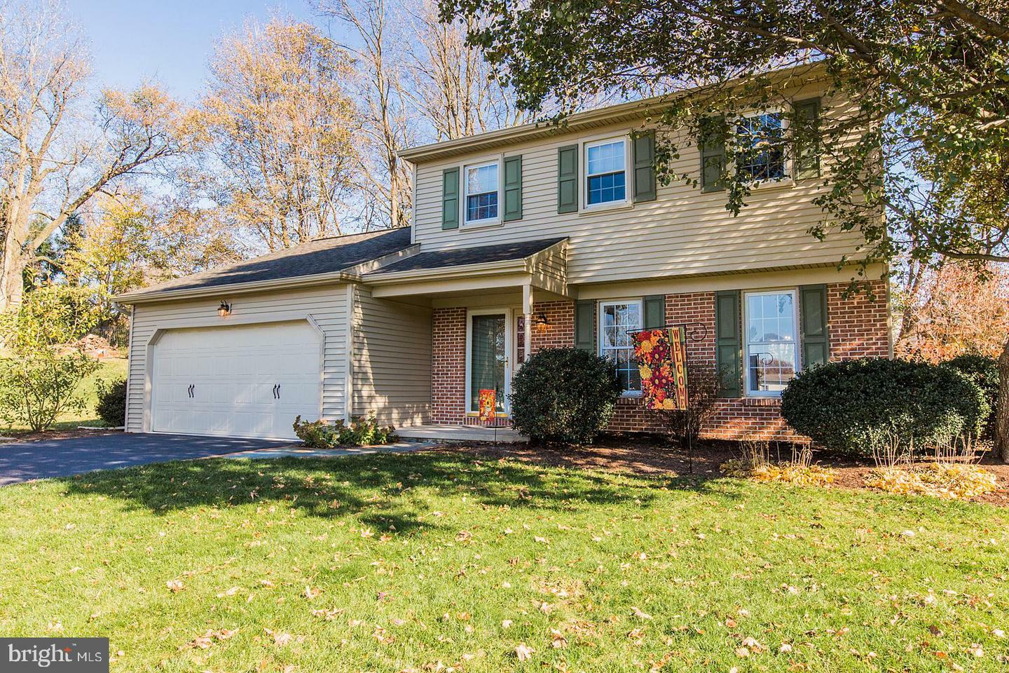 Property Photo:  225 Springfield Road  PA 17538 