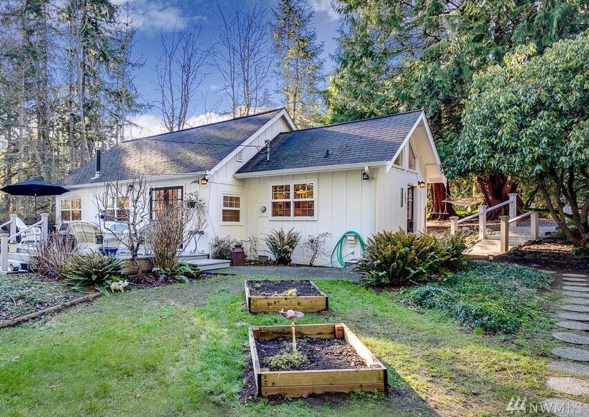 Property Photo: 10459 Duncan Lane NE WA 98110