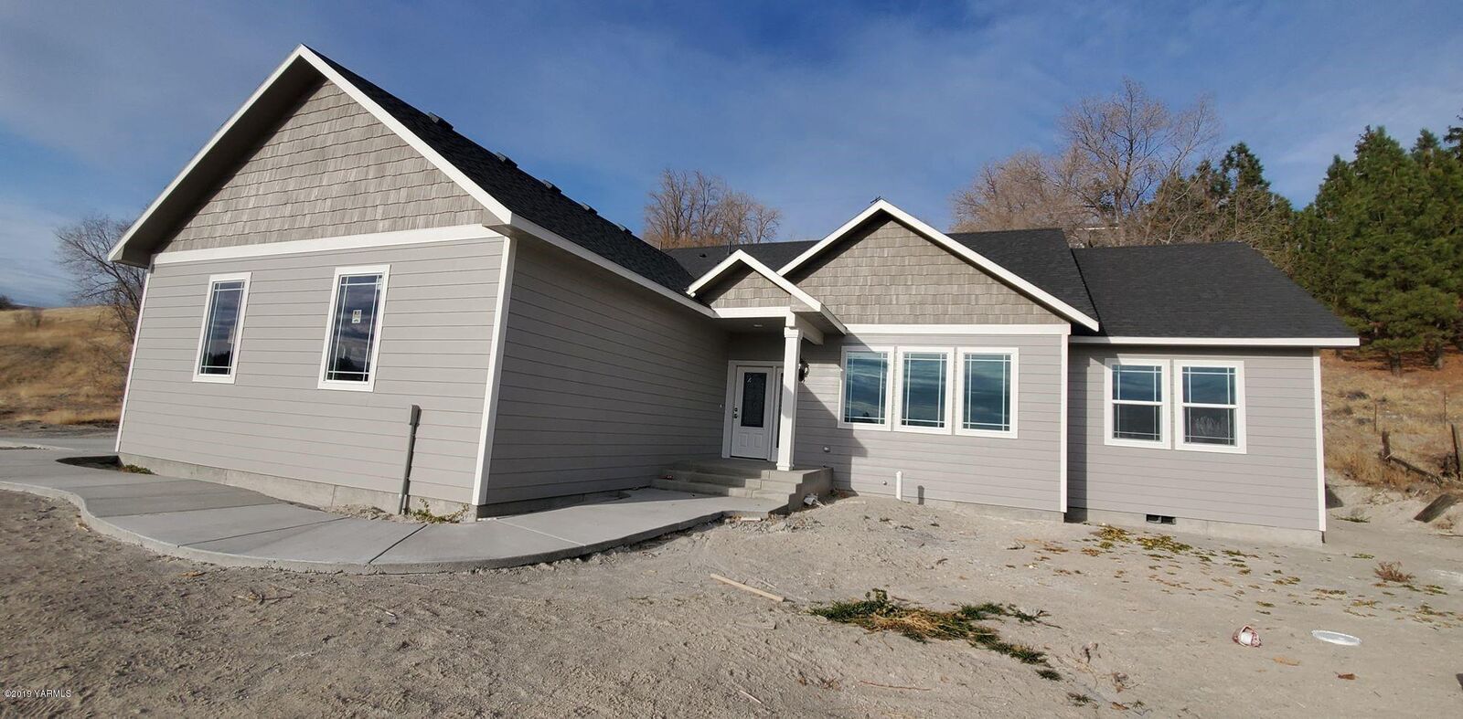 Property Photo: 521 Collins Rd WA 98942