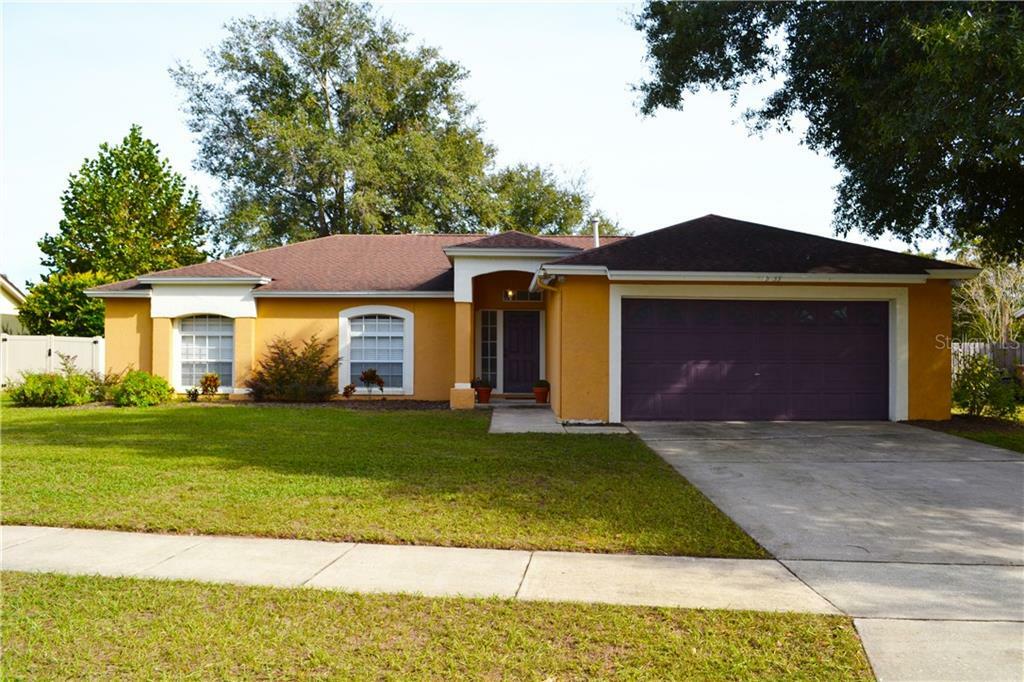 Property Photo: 15633 Kensington Trail FL 34711