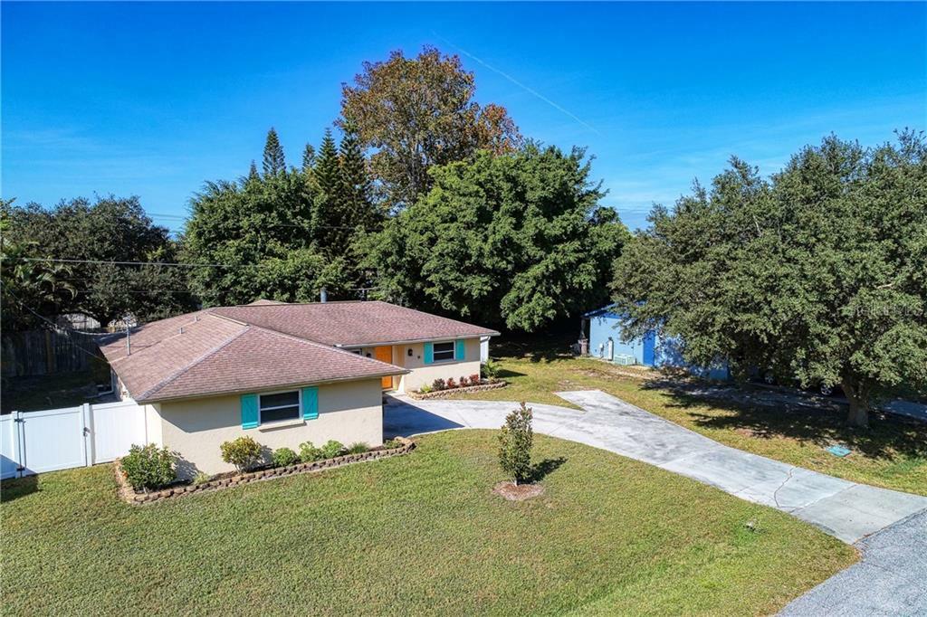 Property Photo:  5864 Marigold Road  FL 34293 