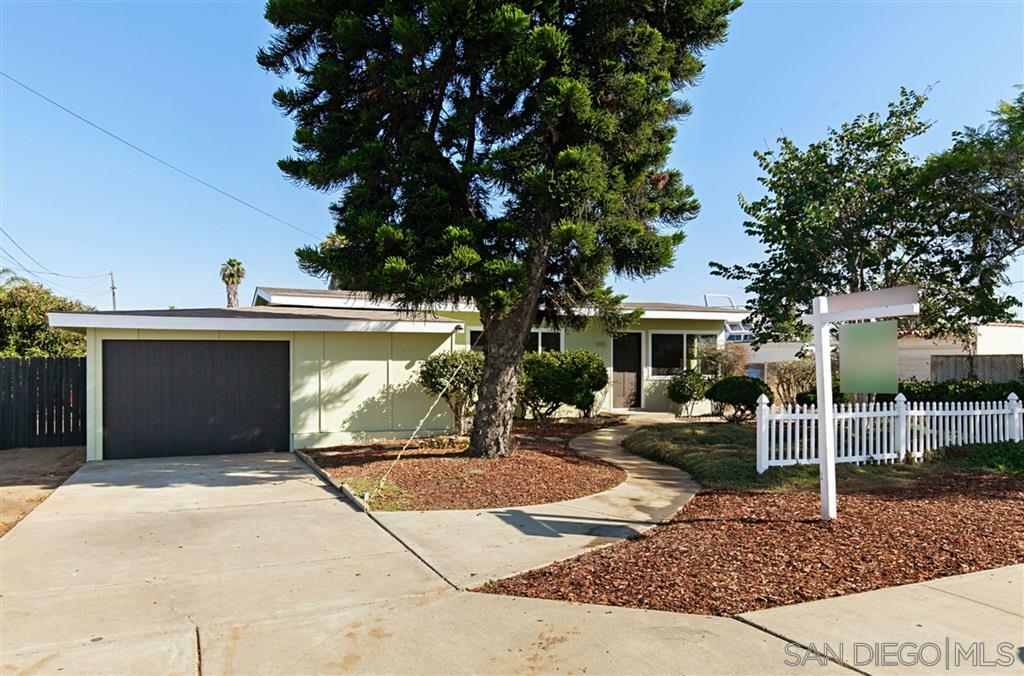 Property Photo:  975 Fifth Ave  CA 91911 