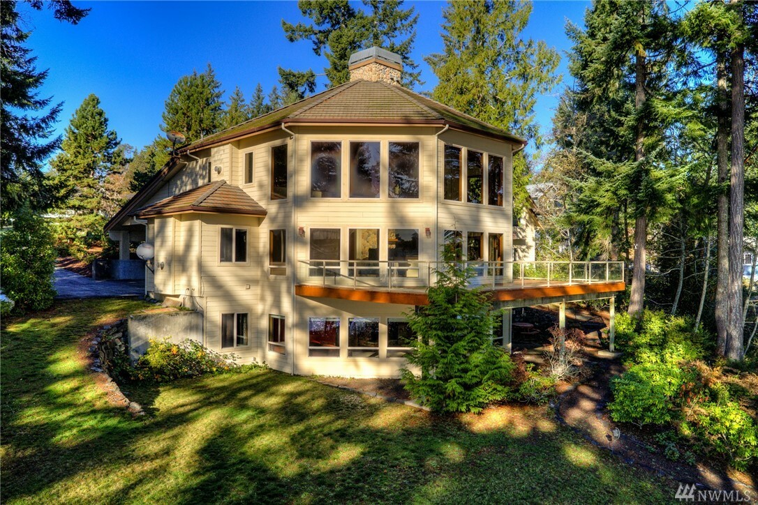 Property Photo: 301 E Robbins Rd WA 98546