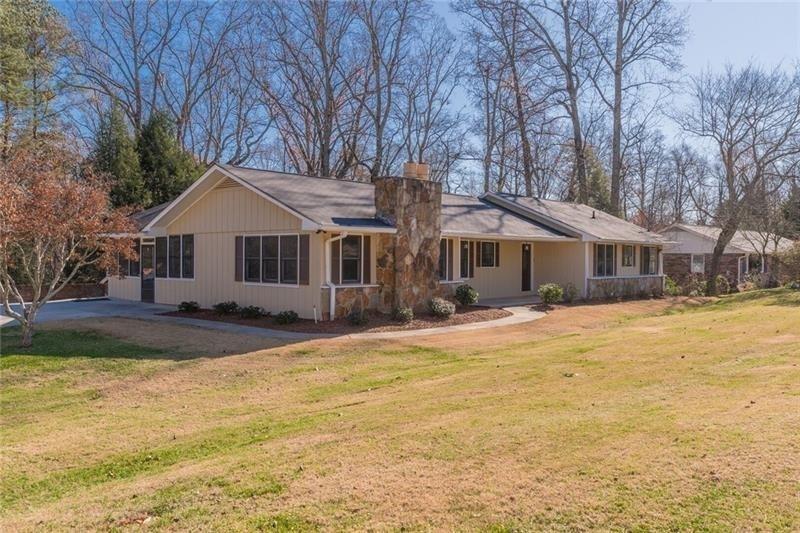 Property Photo: 307 Mountain Brook Road 30040