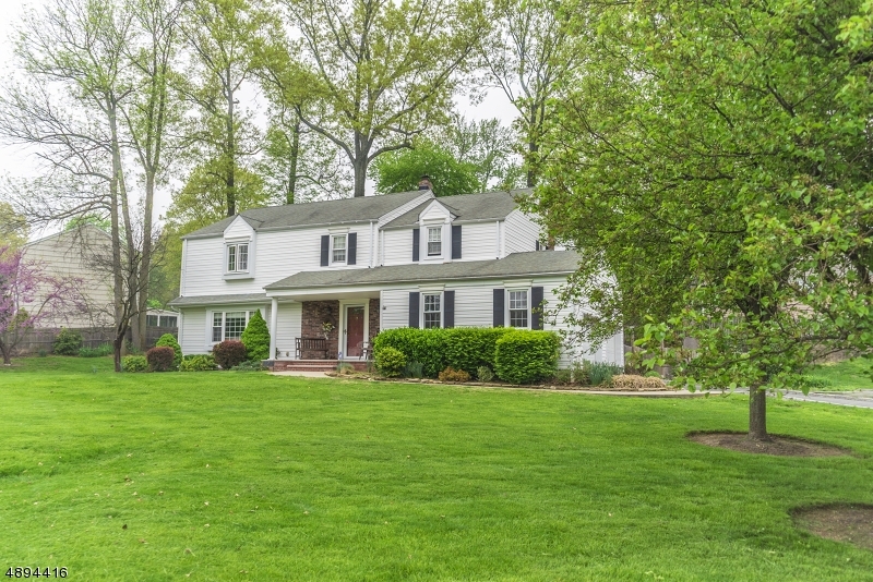 Property Photo:  2 Heritage Ln  NJ 07981 