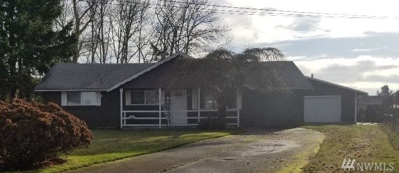 Property Photo:  2107 SW 332nd Place  WA 98023 