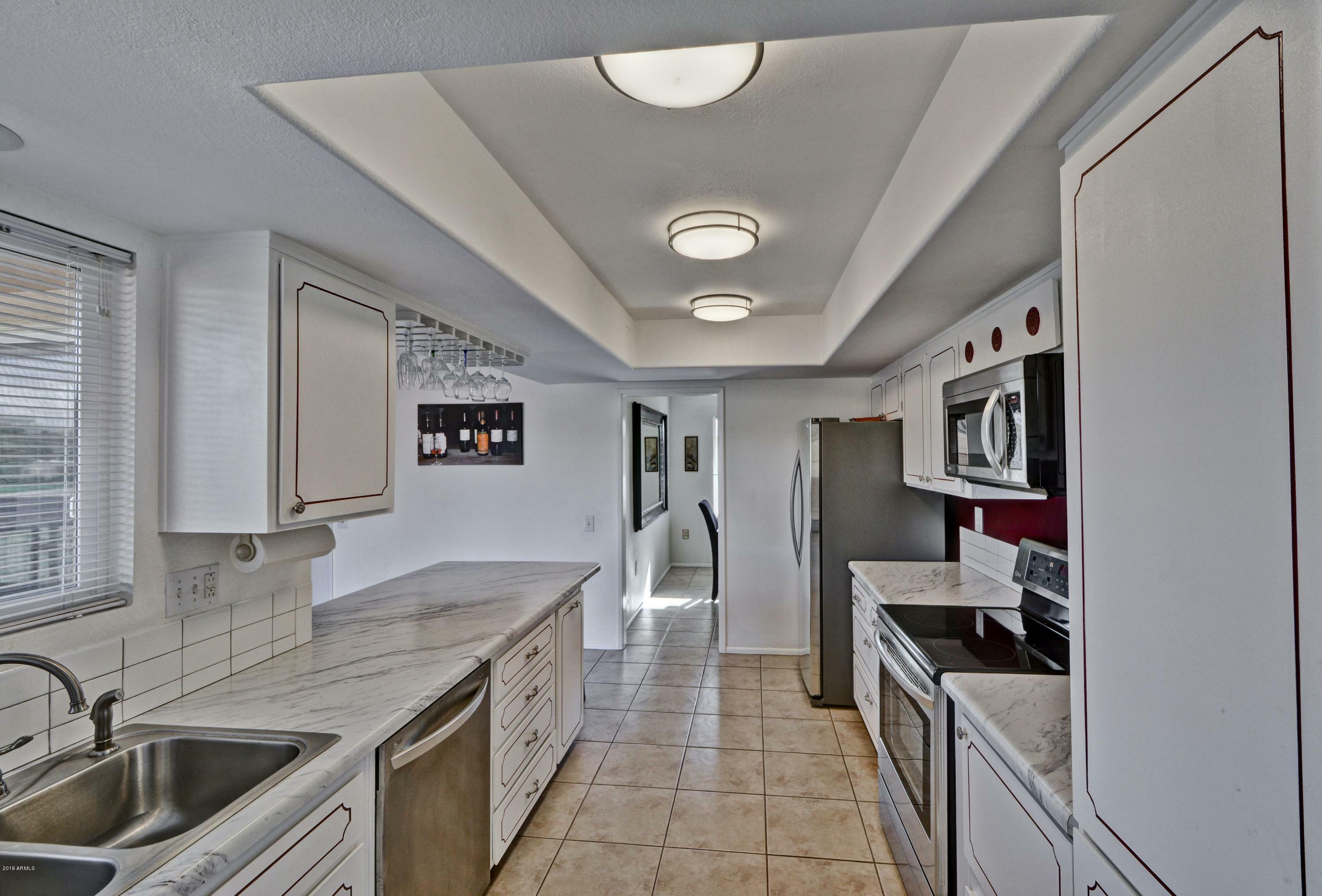 Property Photo: 15650 N Lakeforest Drive AZ 85351