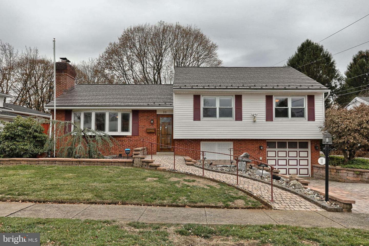 Property Photo:  11 Citadel Drive  PA 17011 