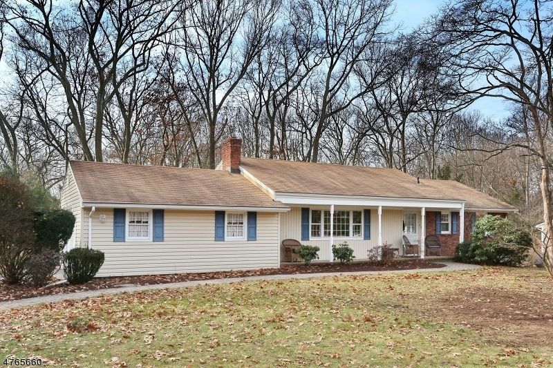 Property Photo:  494 Island Way  NJ 07417 