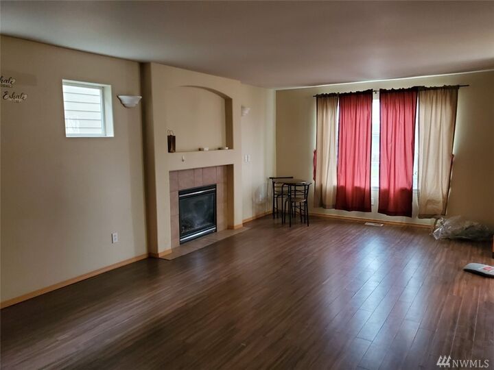 Property Photo:  18321 96th Ave E  WA 98375 