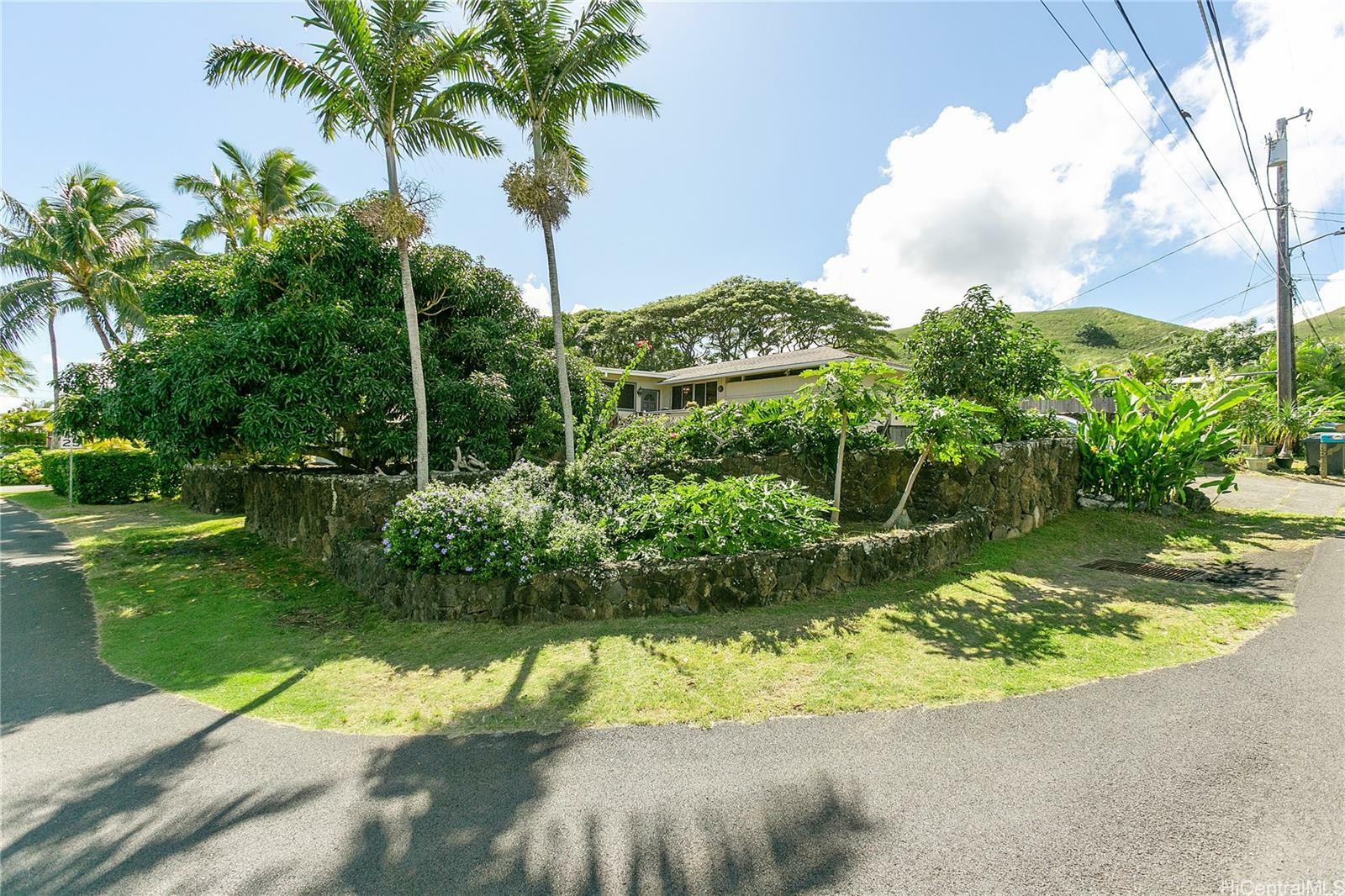 Property Photo:  328 Ilihau Street  HI 96734 