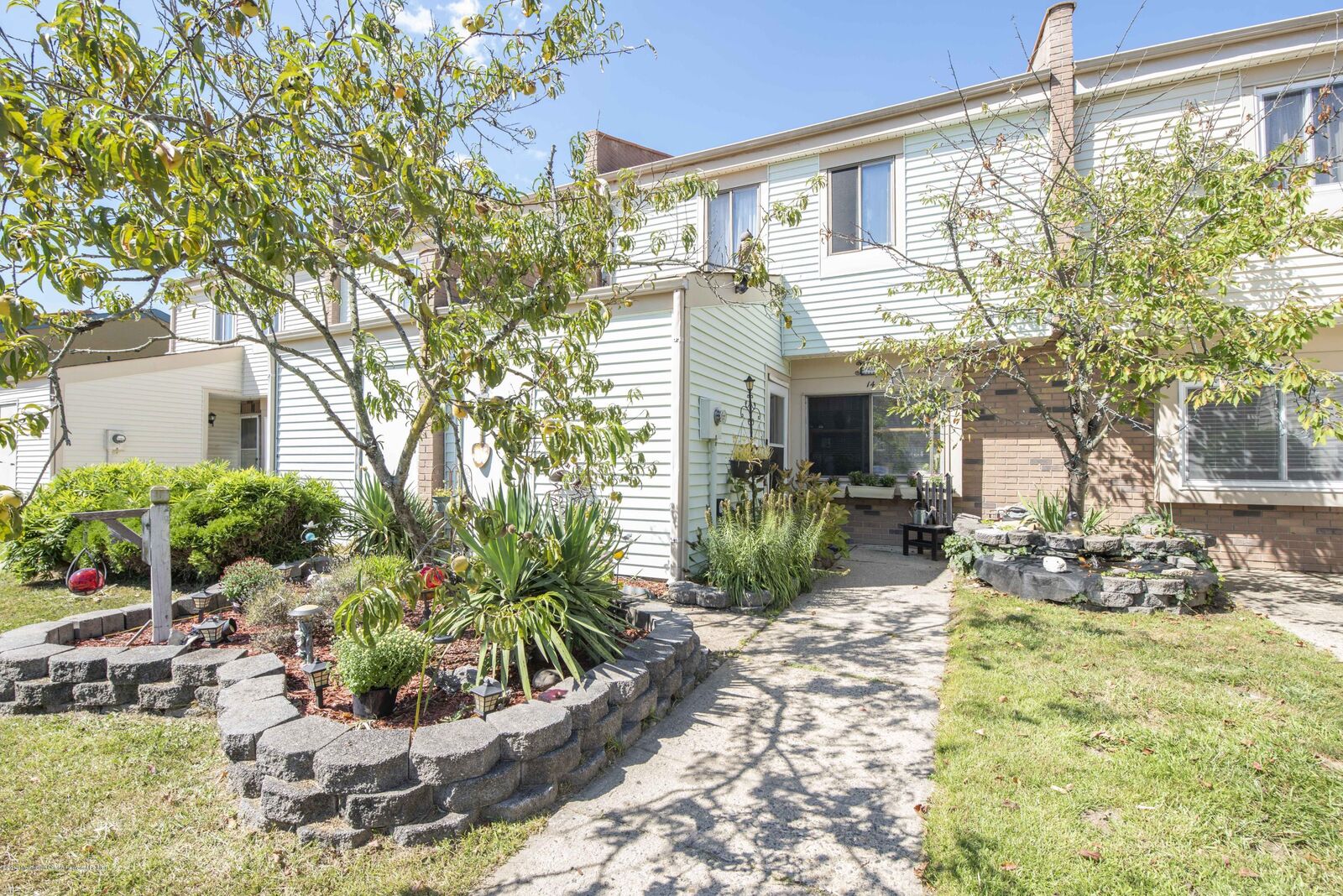 Property Photo:  14 Chatham Court  NJ 08724 