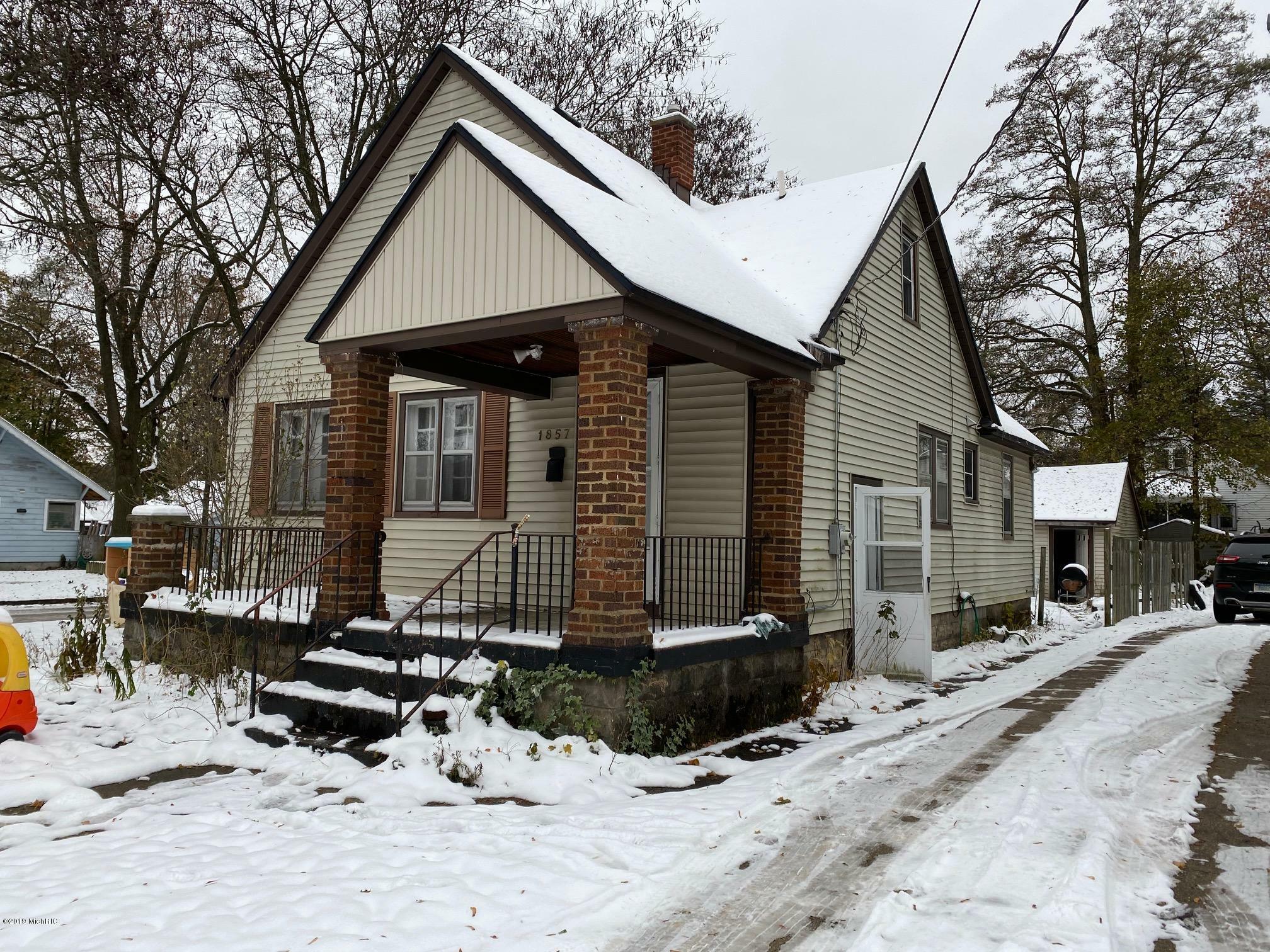 Property Photo:  1857 Linden Avenue SE  MI 49507 