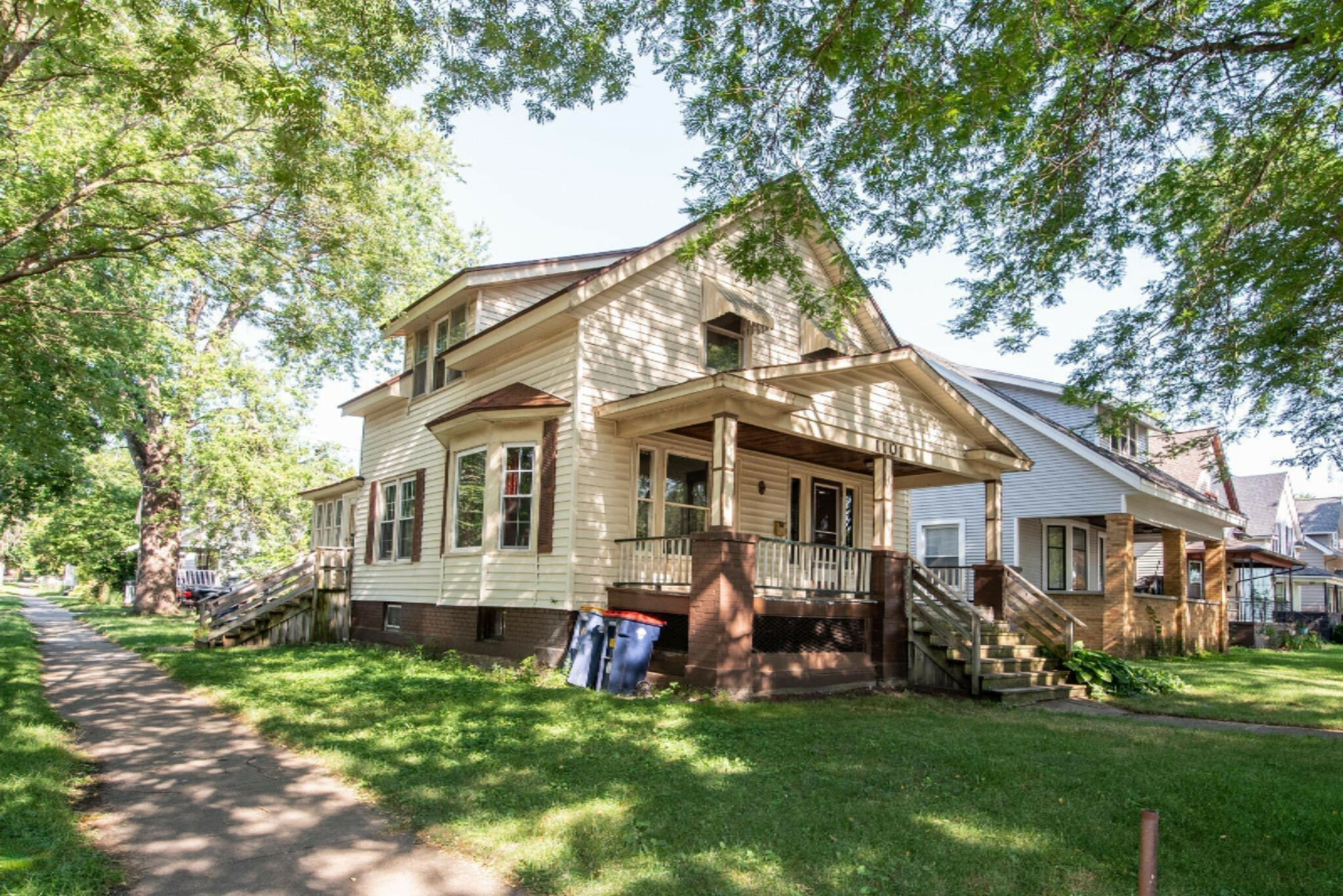 Property Photo:  1101 Pine Avenue NW  MI 49504 