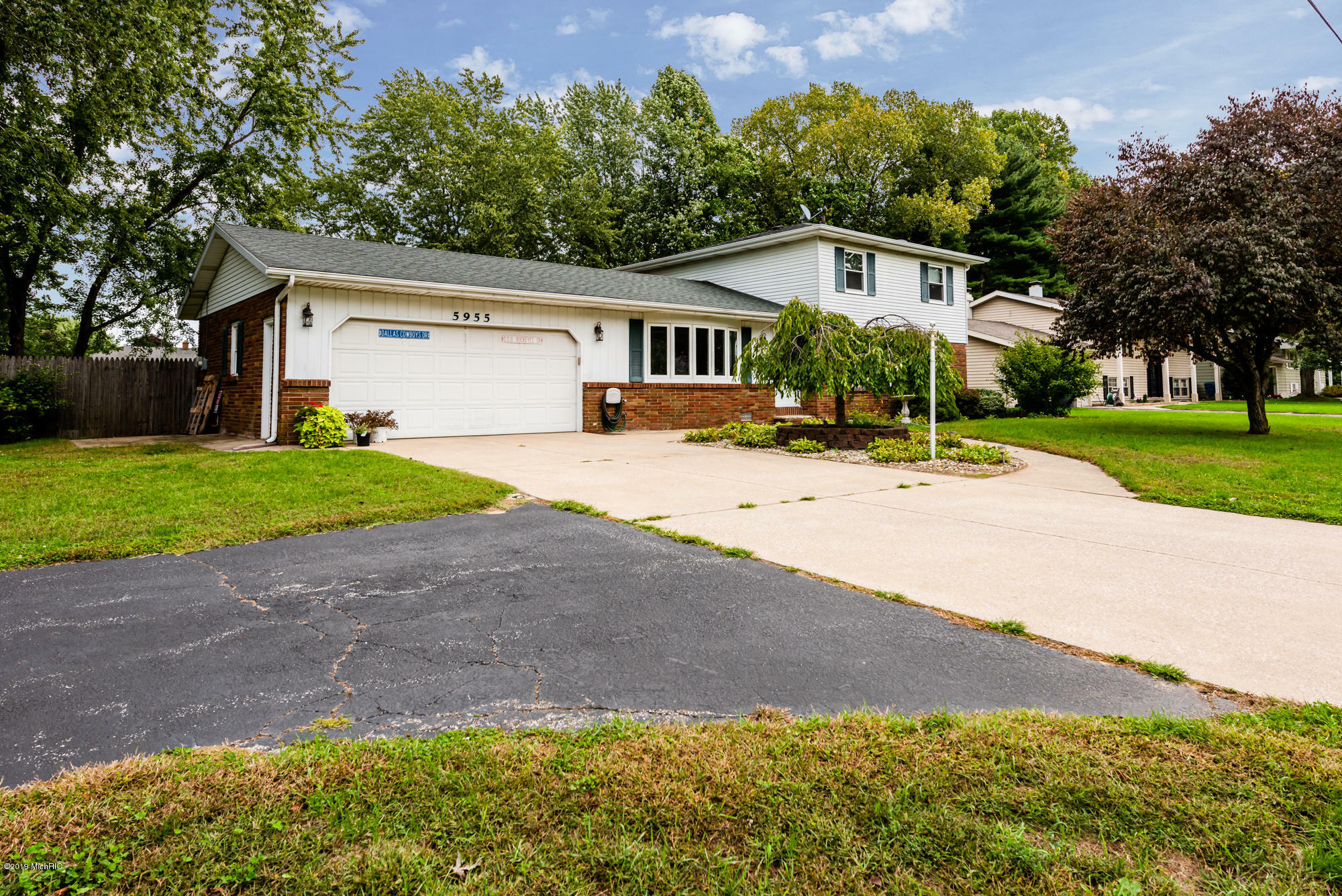 Property Photo:  5955 Bonanza Drive  MI 49127 