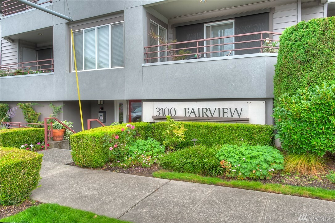 Property Photo:  3100 Fairview Ave E 305  WA 98102 